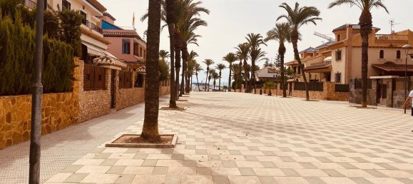 5 bedrooms House in Los Alcazares, Spain No. 149313 7