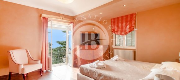 6 bedrooms Villa in Sanremo, Italy No. 86169 13