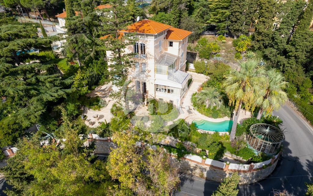 6 bedrooms Villa in Sanremo, Italy No. 86169