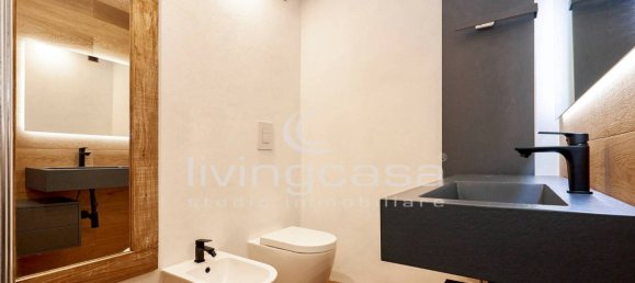 3 bedrooms Apartment in Barzanò, Italy No. 265018 15