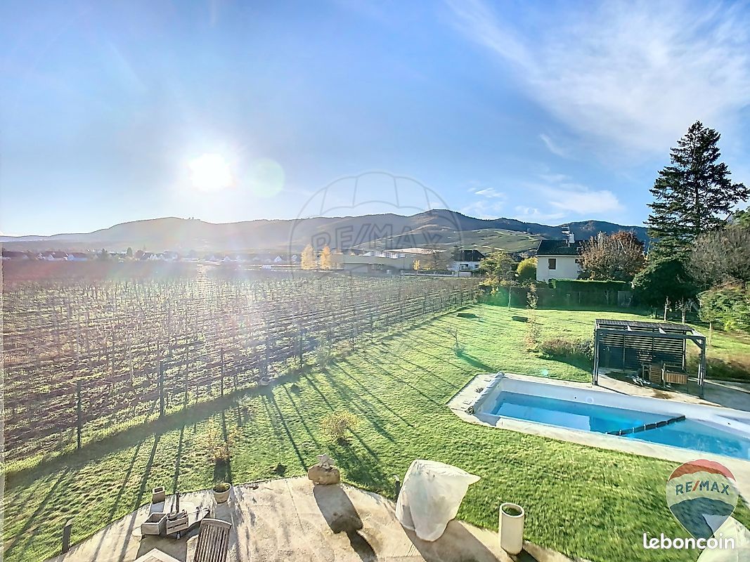 4 bedrooms Castles in Wintzenheim, France No. 160336