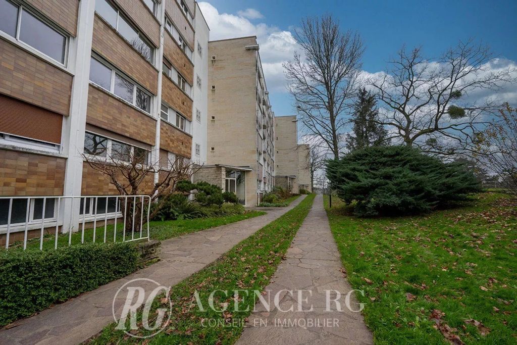 2 chambres Appartement à Vaucresson, France No. 126835