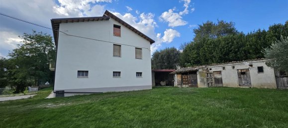 5 rooms House in San Severino Marche, Italy No. 141329 9