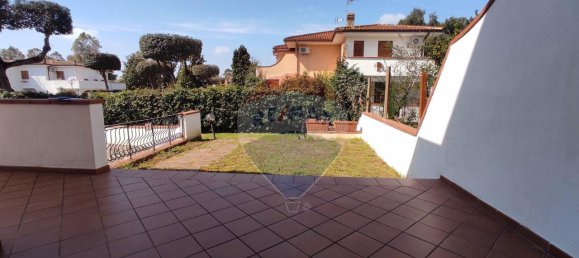 6 rooms Villa in Sabaudia, Italy No. 14751 2