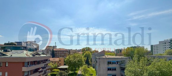 4 rooms Apartment in Milan, Italy No. 333213 8