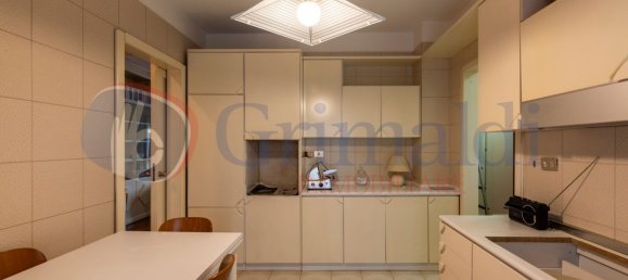 4 rooms Apartment in Milan, Italy No. 333213 11