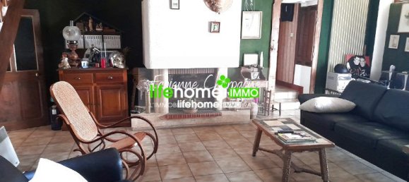 3 Schlafzimmer Haus in Chateauroux, France, Nr. 270078 2