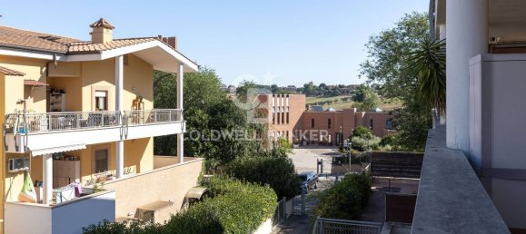 3 rooms Apartment in Rome, Italy No. 294018 6