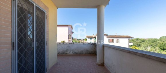 3 rooms Apartment in Rome, Italy No. 294018 9