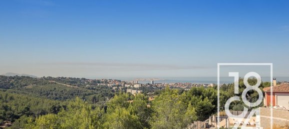 Вилла с 3 спальнями в Марсель, Франция № 298035 15