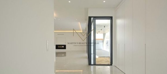 5 bedrooms Villa in Corroios, Portugal No. 103519 9