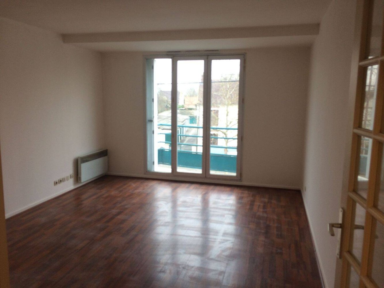 Studio in Mantes-la-Jolie, France No. 326542