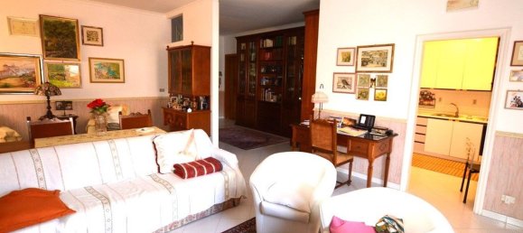 4 Schlafzimmer Wohnung in Lavello, Italy, Nr. 325384 3