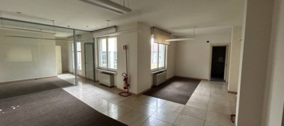 4 rooms Commercial property in San Mauro Torinese, Italy No. 55421 2
