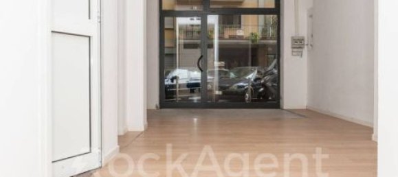 2 rooms Commercial property in Rome, Italy No. 96083 5