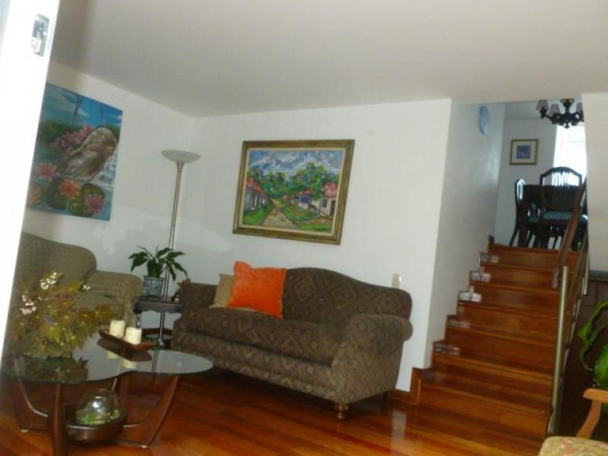 Дом с 3 спальнями в Богота, Колумбия № 11755