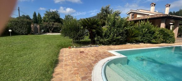 Вилла с 9 спальнями в Тревиньяно Романо, Италия № 341806 2