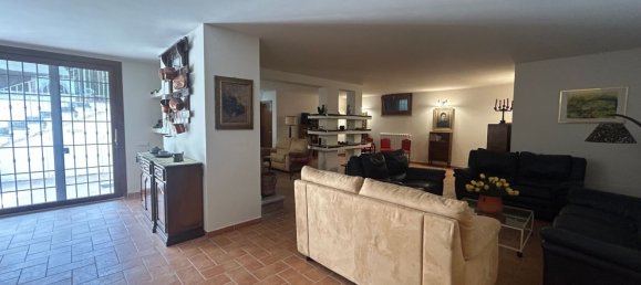 Вилла с 9 спальнями в Тревиньяно Романо, Италия № 341806 39