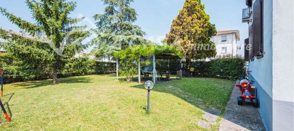 Apartamento de 5 habitaciónes en Medesano, Italy No. 289759 5