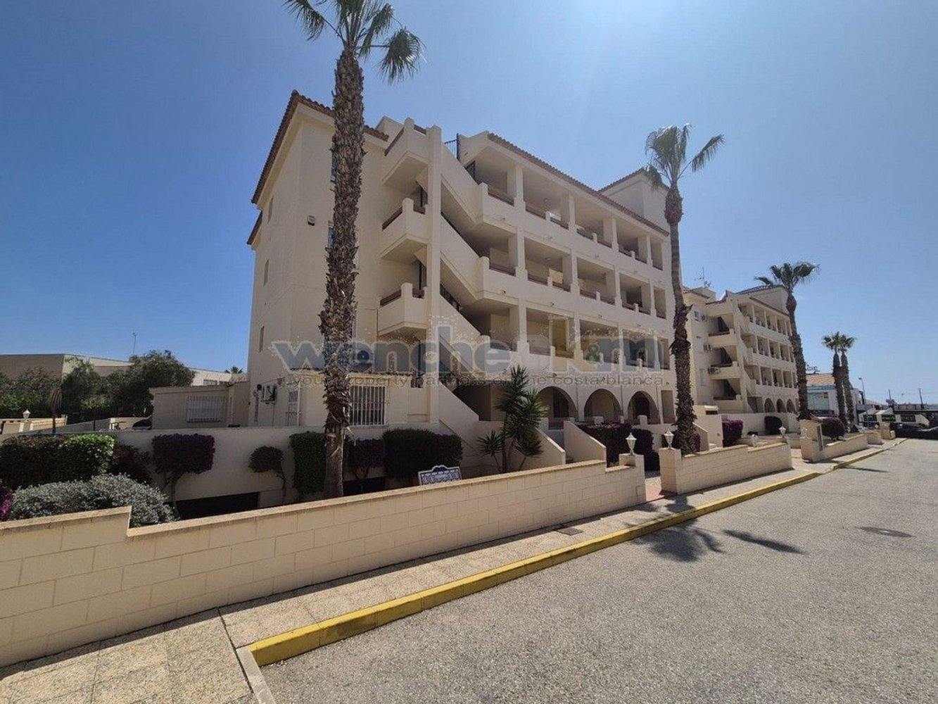 Квартира с 2 спальнями в Аликанте, Испания № 142210