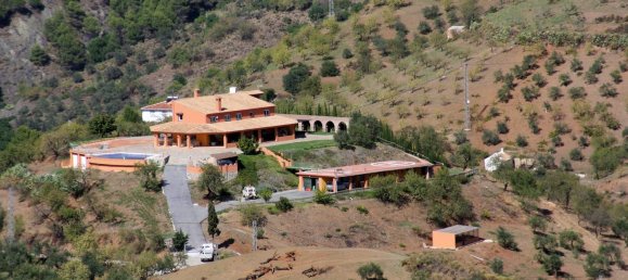 8 bedrooms House in Alozaina, Spain No. 48145 14