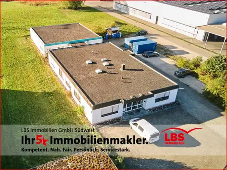  مستودع في Tuttlingen, Germany 592متر مربع رقم 97325