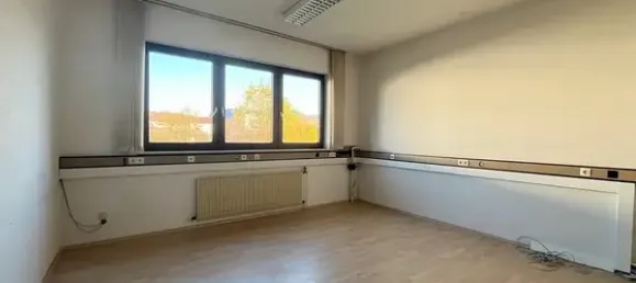  مستودع في Tuttlingen, Germany 592متر مربع رقم 97325 9