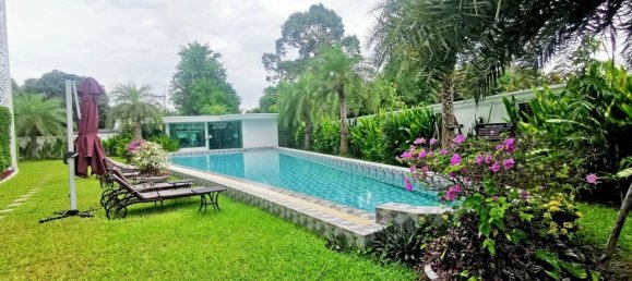 2 bedrooms Condo in Pattaya, Thailand No. 395 28