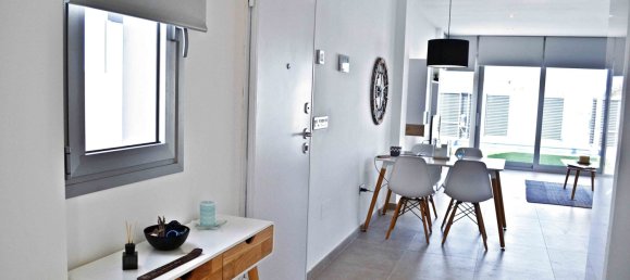 3 bedrooms Villa in Los Alcazares, Spain No. 9087 3