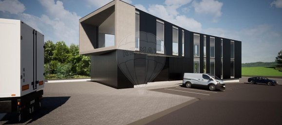 291m² Warehouse in Lordelo, Portugal No. 31640 3