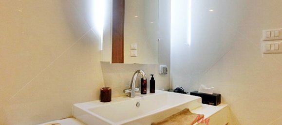 2 bedrooms Condo in Pattaya, Thailand No. 25487 11