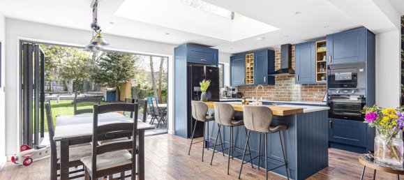 3 bedrooms House in Hounslow, United Kingdom No. 8475 15