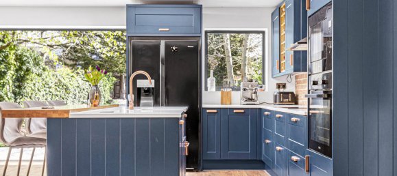 3 bedrooms House in Hounslow, United Kingdom No. 8475 16