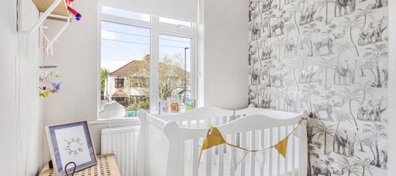 3 bedrooms House in Hounslow, United Kingdom No. 8475 25