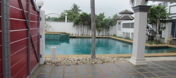 4 غرف نوم مقهى / مطعم في Pattaya, Thailand رقم 1037 2