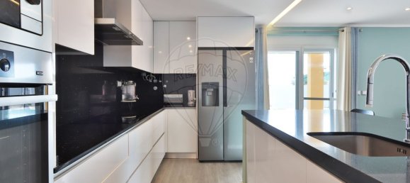 4 bedrooms House in Palmela, Portugal No. 230931 33