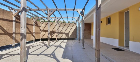 4 bedrooms House in Palmela, Portugal No. 230931 20