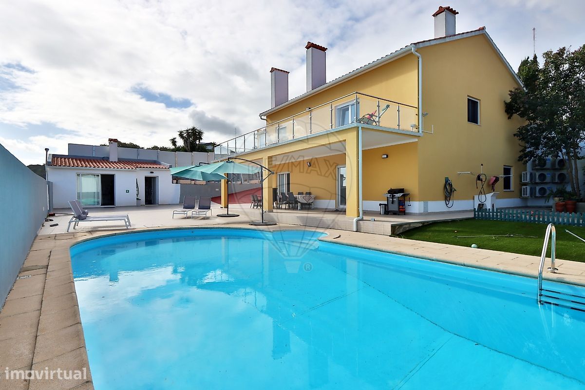 4 bedrooms House in Palmela, Portugal No. 230931