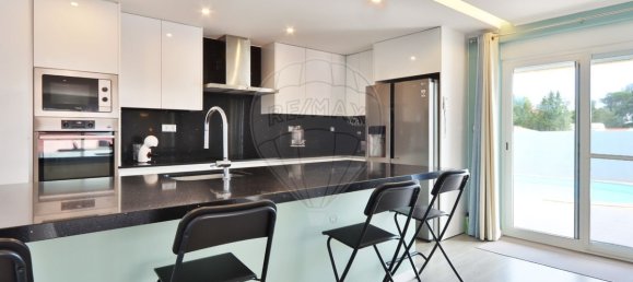 4 bedrooms House in Palmela, Portugal No. 230931 32