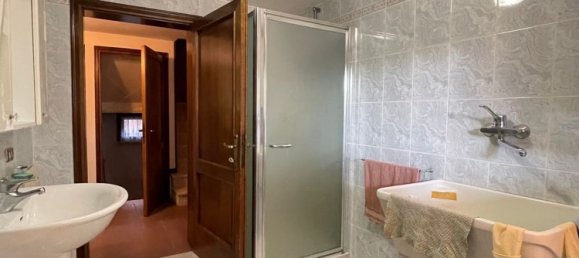 6 rooms House in Castagnaro, Italy No. 295706 18