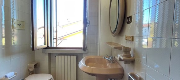 6 rooms House in Castagnaro, Italy No. 295706 24