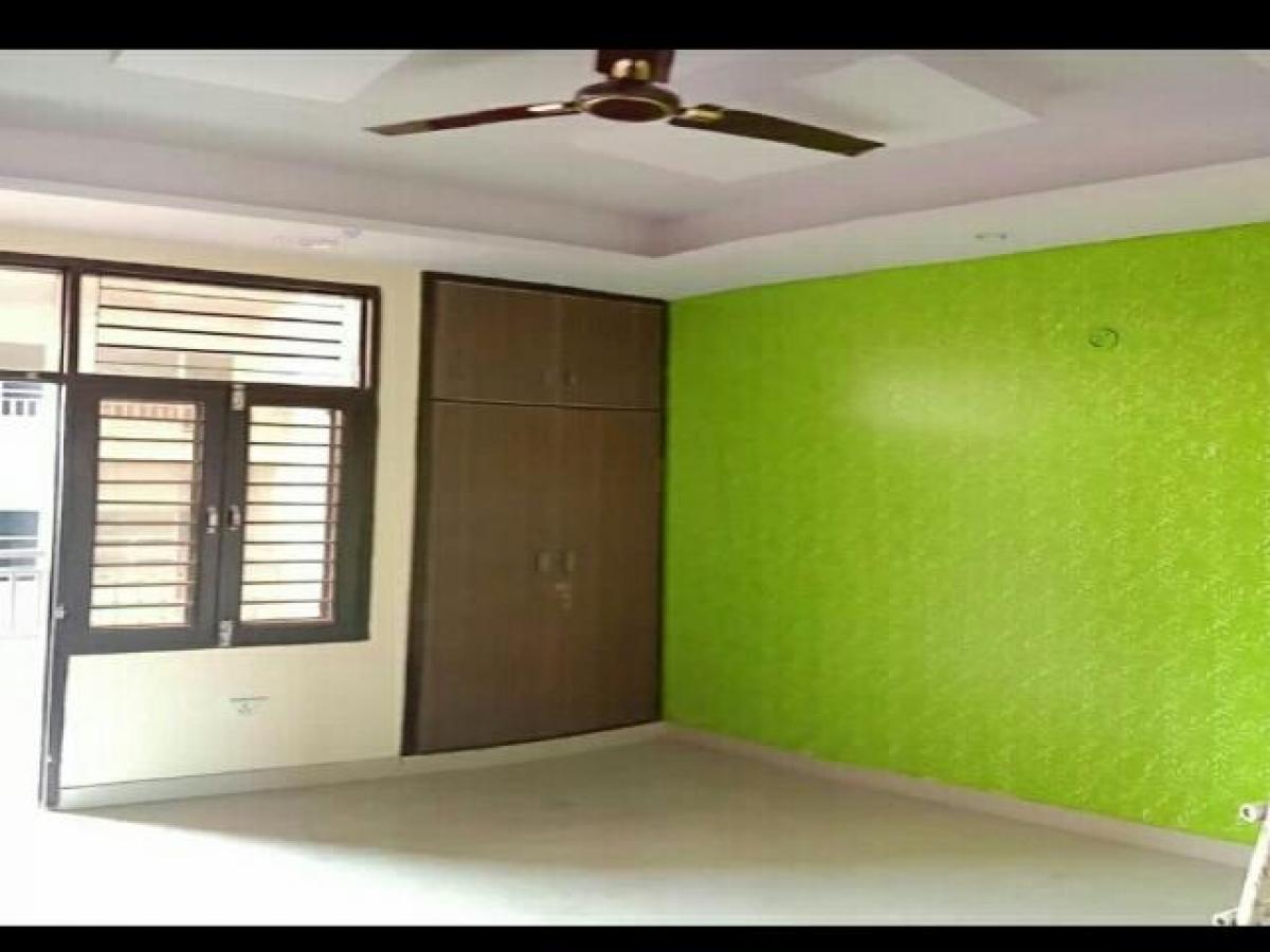 2 bedrooms House in Ghaziabad, India No. 48026