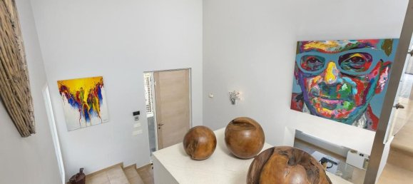 4 bedrooms Villa in Malaga, Spain No. 124924 8