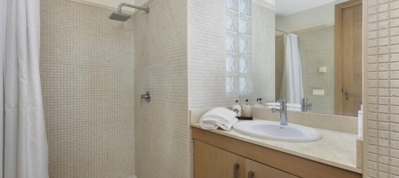 4 bedrooms Villa in Malaga, Spain No. 124924 7