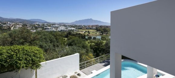 4 bedrooms Villa in Malaga, Spain No. 124924 20