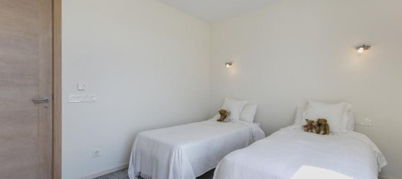 4 bedrooms Villa in Malaga, Spain No. 124924 11