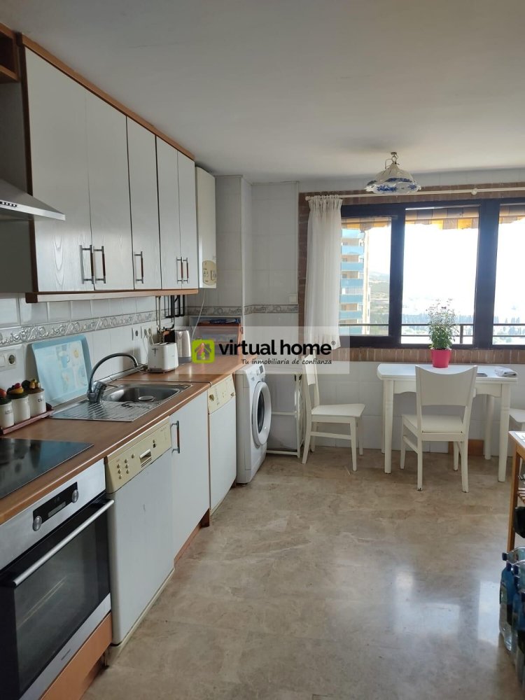 4 bedrooms Apartment in Benidorm, Spain No. 82528