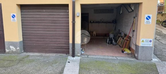 3 rooms Apartment in Brescia, Italy No. 9690 12