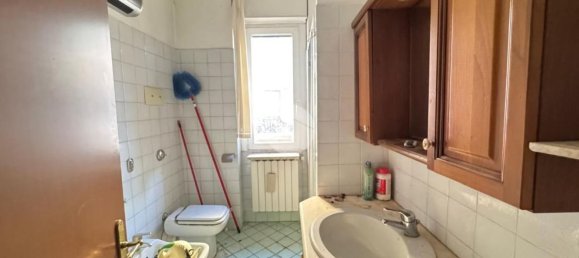 3 rooms Apartment in Brescia, Italy No. 9690 11