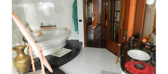 5-salle Appartement à Messina, Italy No. 254429 8